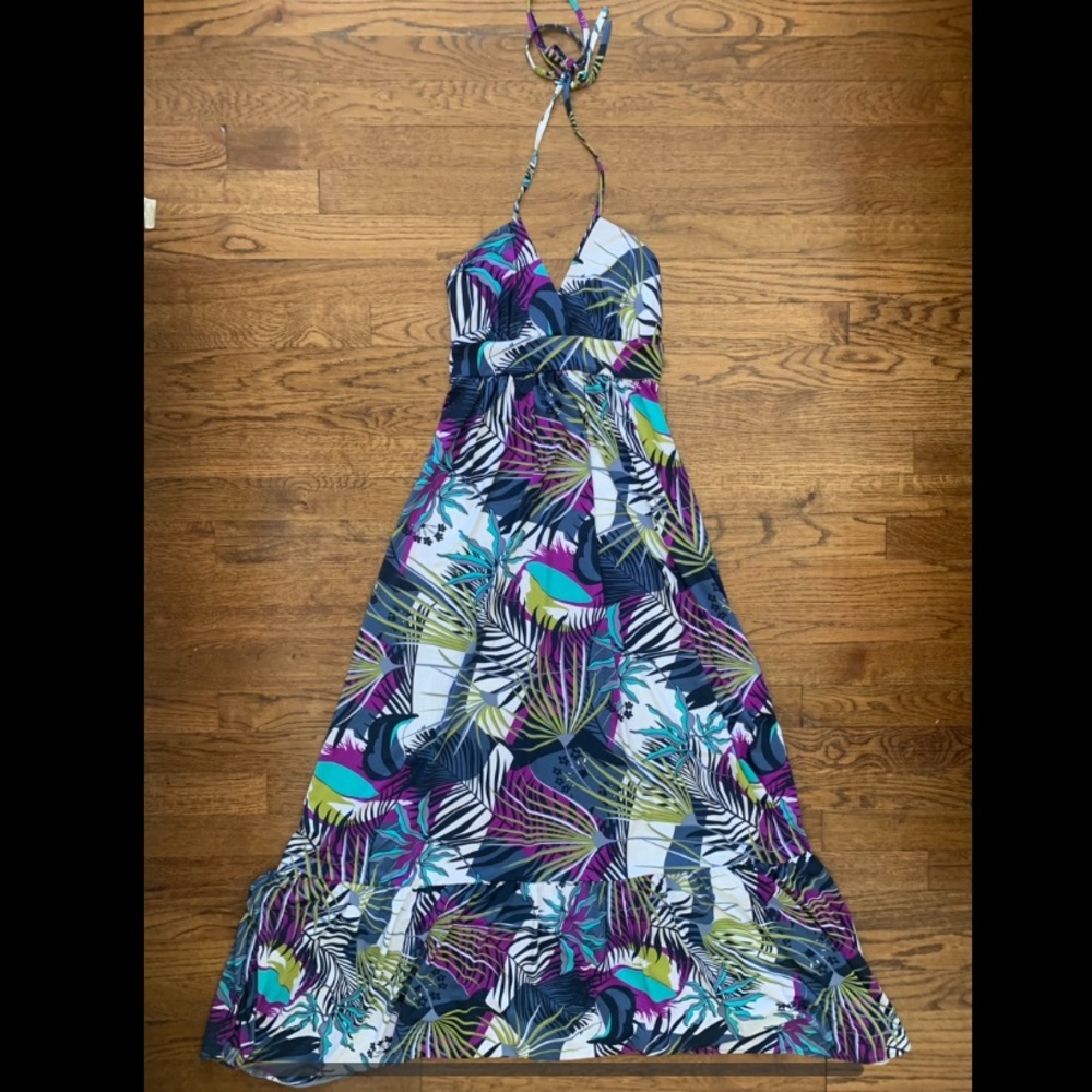 Veronica, M halter floral print sun dress